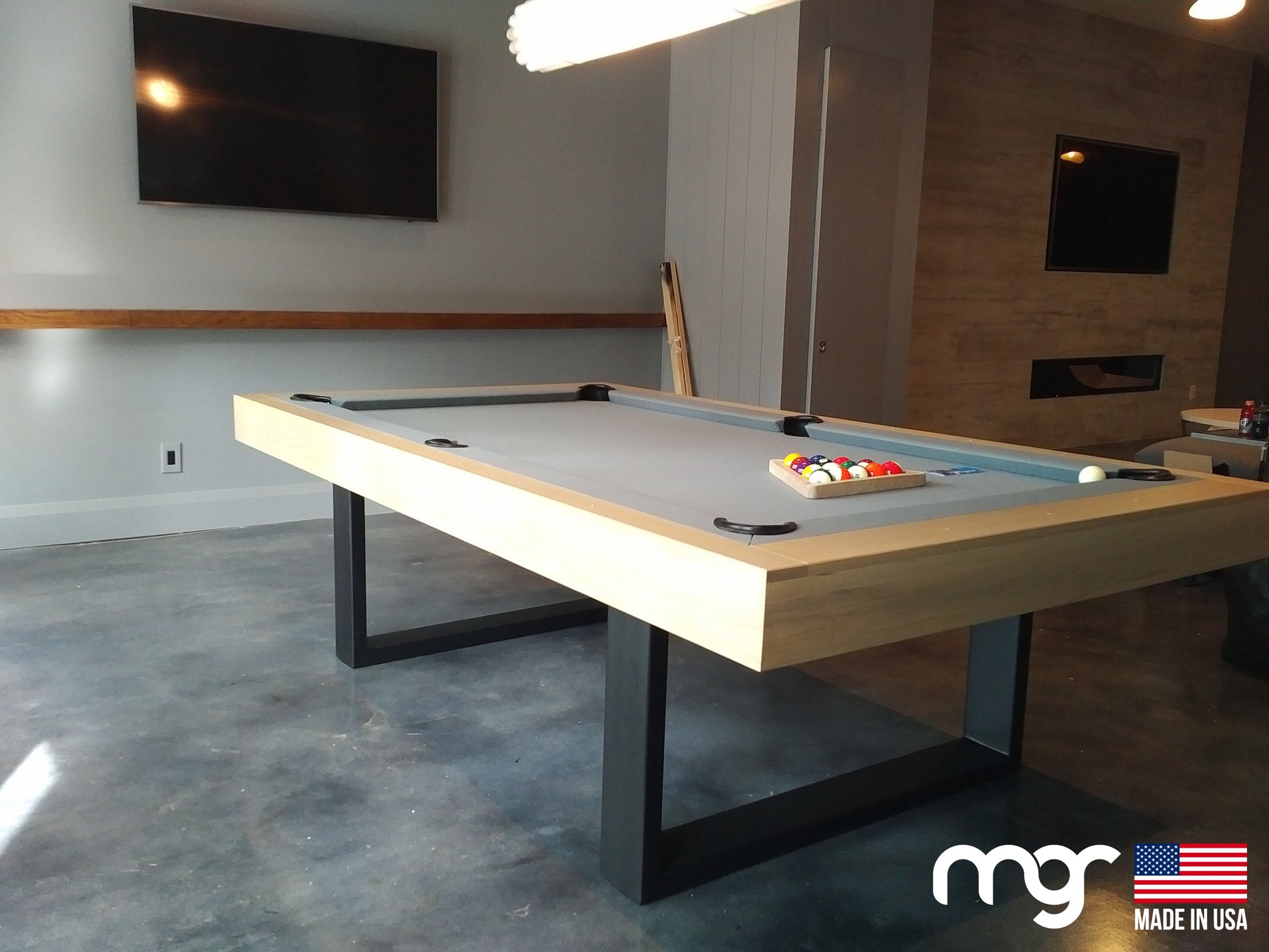 The 2 Worlds (Metal Legs with Oak Wood Rails) - Pool Shark Supply